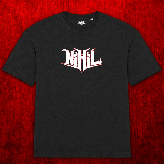Avant d’un T-shirt oversize noir avec logo Nihil blanc sur fond rouge