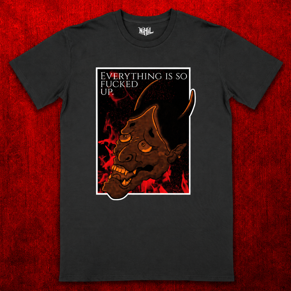 T-shirt unisexe noir avec masque brun, flammes rouges et inscription Everything Is So Fucked Up, sur fond rouge