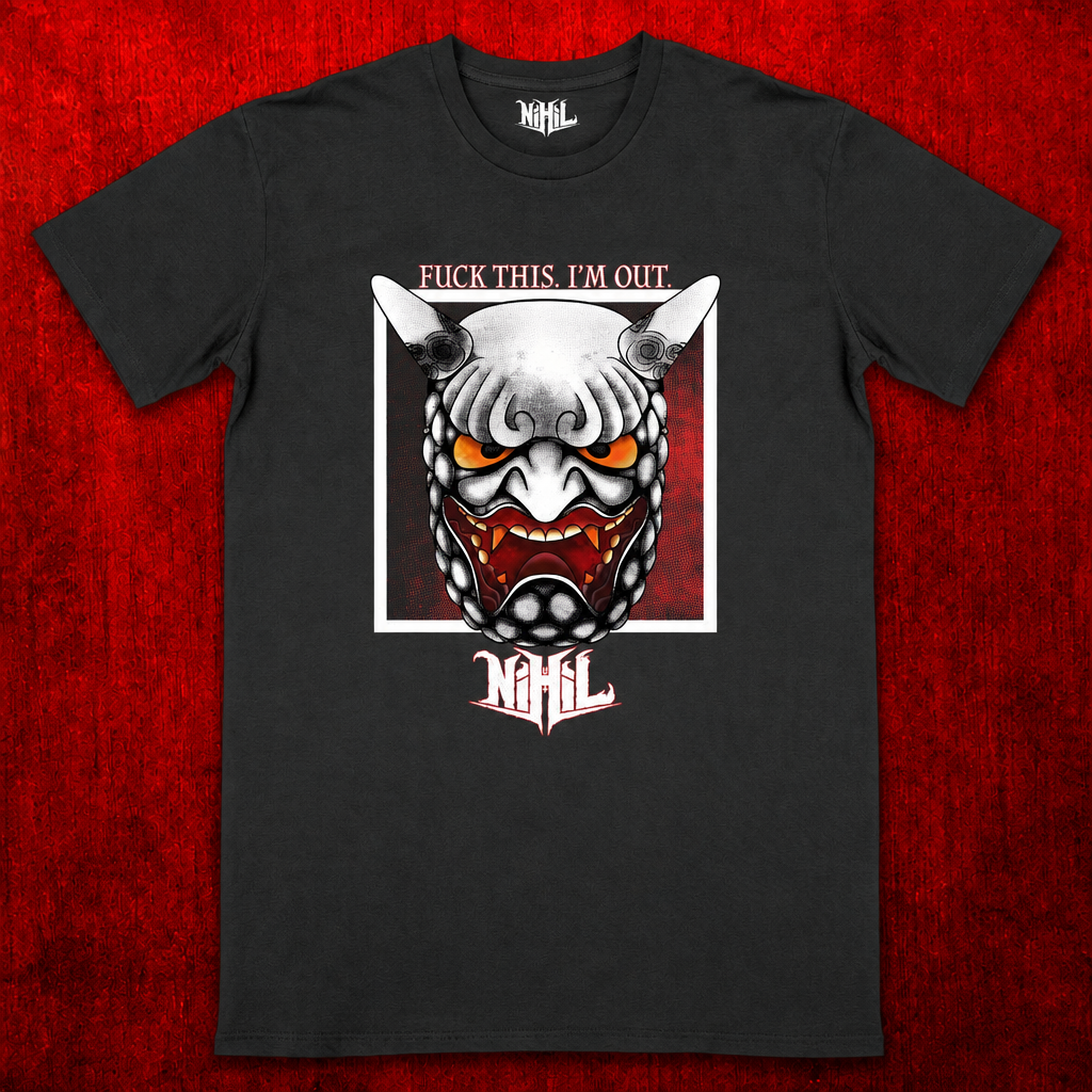 T-shirt unisexe noir avec masque blanc aux yeux orange et inscription Fuck This. I'm Out., sur fond rouge