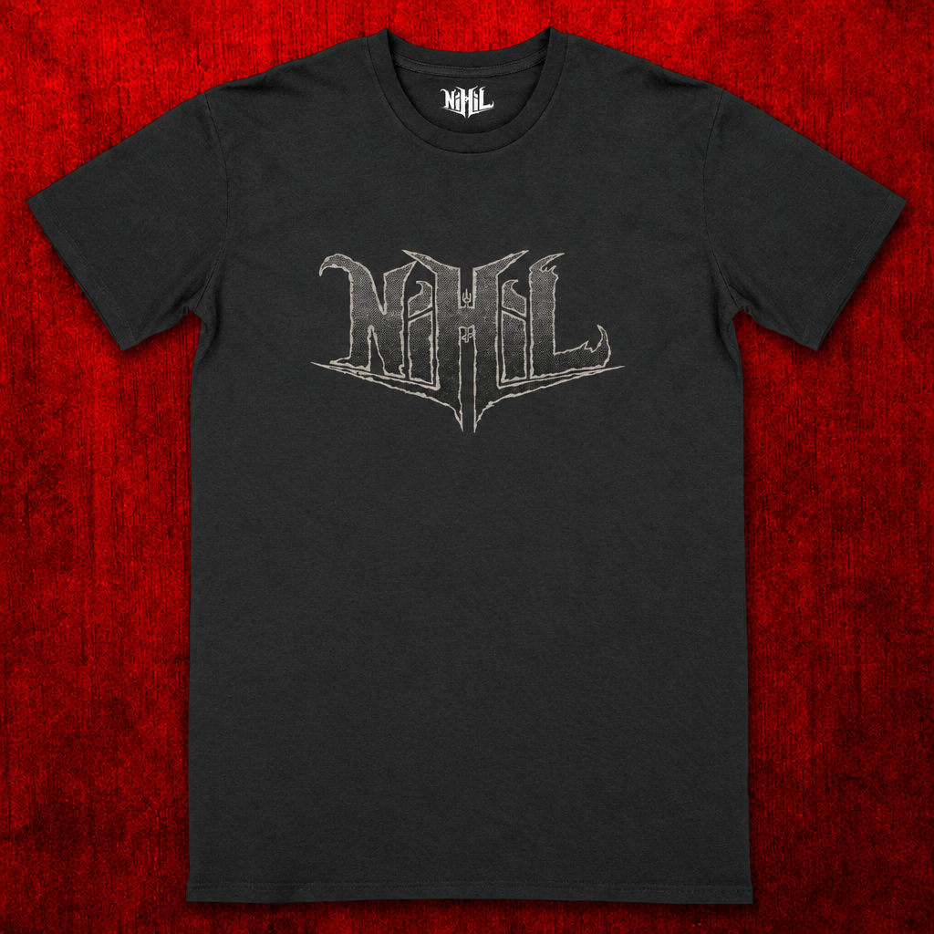 T-shirt unisexe noir avec logo Nihil gris texturé sur fond rouge